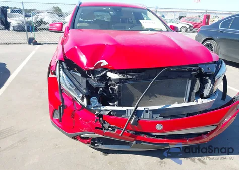 2016 Mercedes-Benz Gla 250 z USA, uszkodzony, nr VIN WDCTG4EB0GJ214334